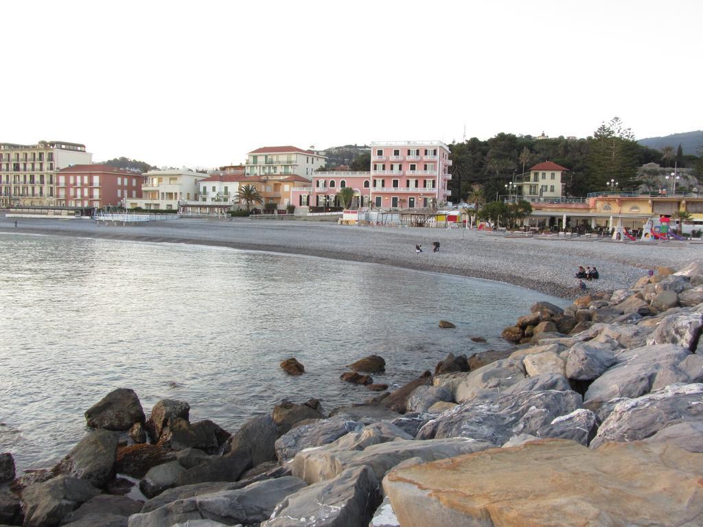 La Casa Della Zia Vila Bordighera Quarto foto